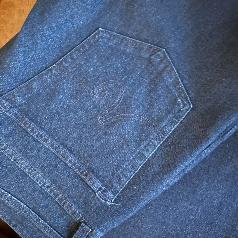 AG Everett Slim Straight Color: Barton (Dark Denim)